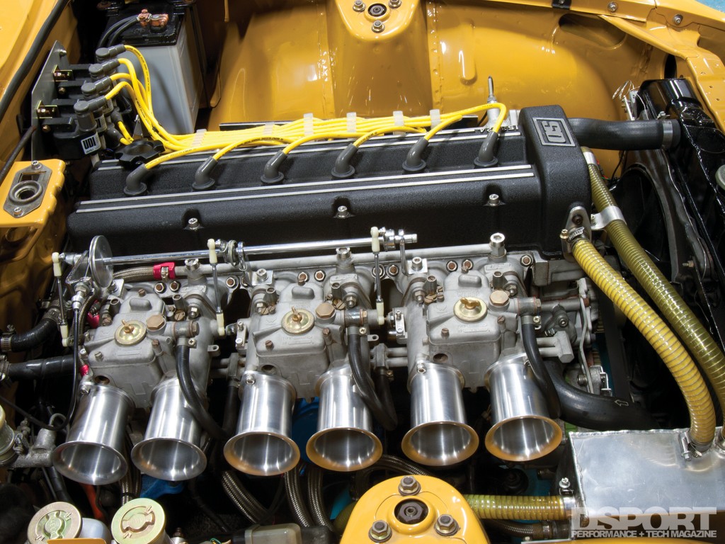Weber carburetors for Tomitaku's Datsun 240Z
